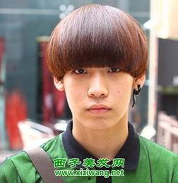 网红蘑菇头男的,网络红人的崛起与影响力