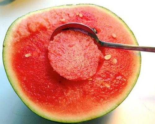 梦见别人用火烧瓜吃,火烧瓜食的神秘寓意解析